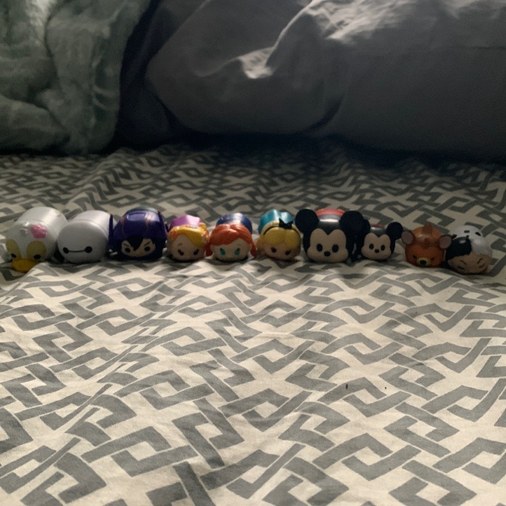 10 Disney Tsum Tsum large and medium